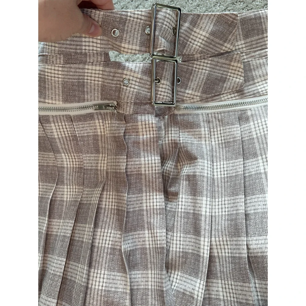 Lioness THE CRAFT MINI SKIRT Size XL Buckle Pleated Excellent Condition Brown